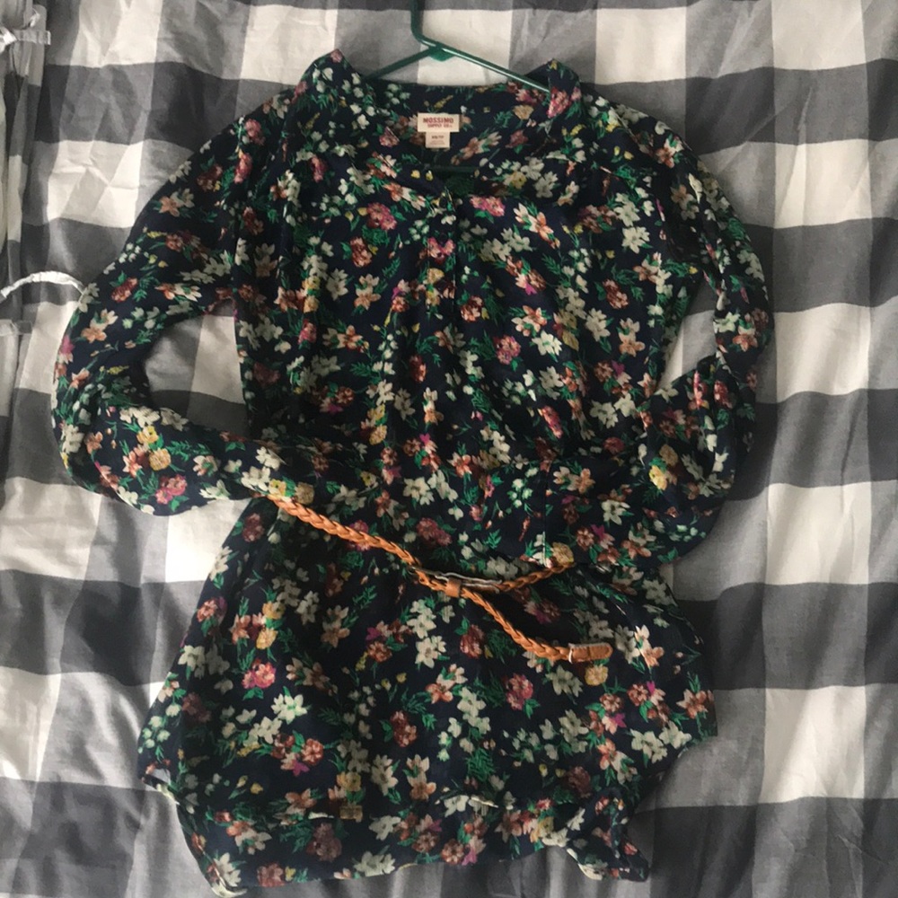 Mossimo floral shear top with belt